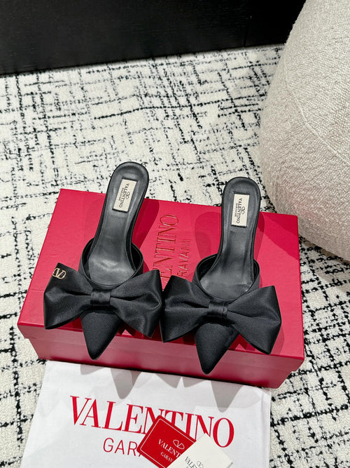 HIGH MULE IN BLACK SILK