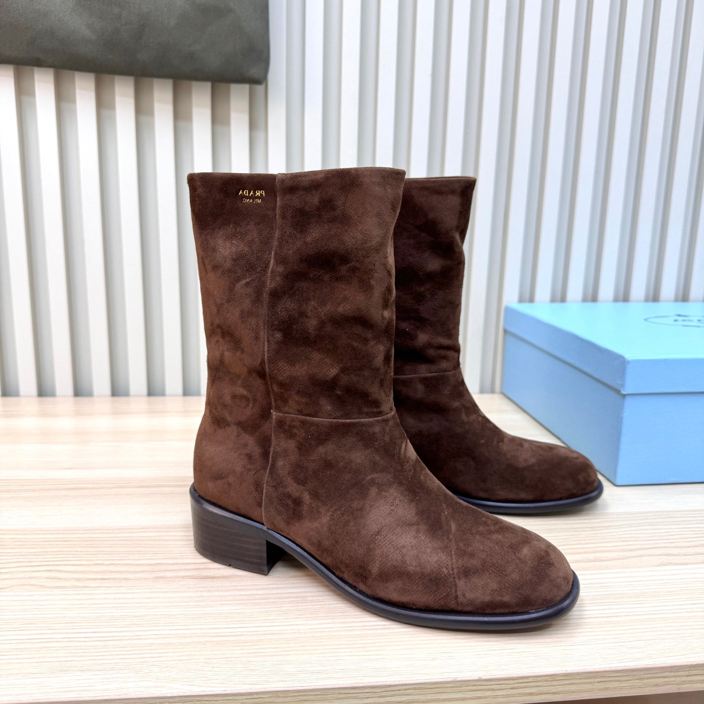 PRADA 25S LOW-CUT BOOTS IN RK BROWN SUEDE