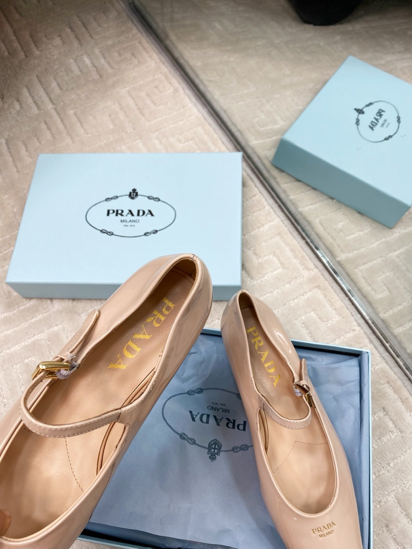 PRADA MARY JANE FLATS SQUARE TOE IN BEIGE PATENT SHEEPSKIN