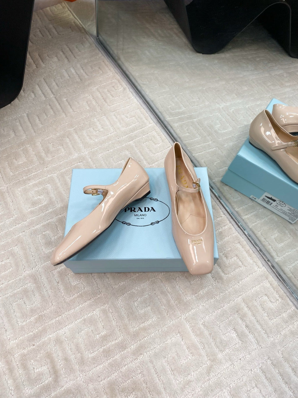 PRADA MARY JANE FLATS SQUARE TOE IN BEIGE PATENT SHEEPSKIN