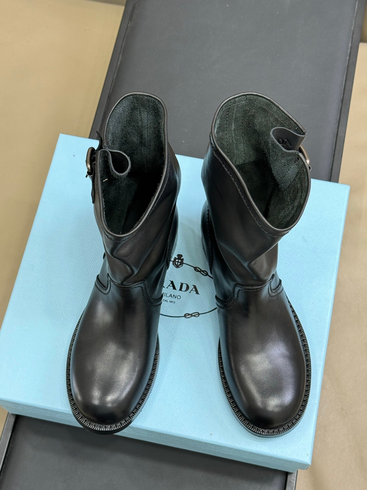 PRADA 25S ANKLE BOOTS IN RK BLACK BROWN CALFSKIN