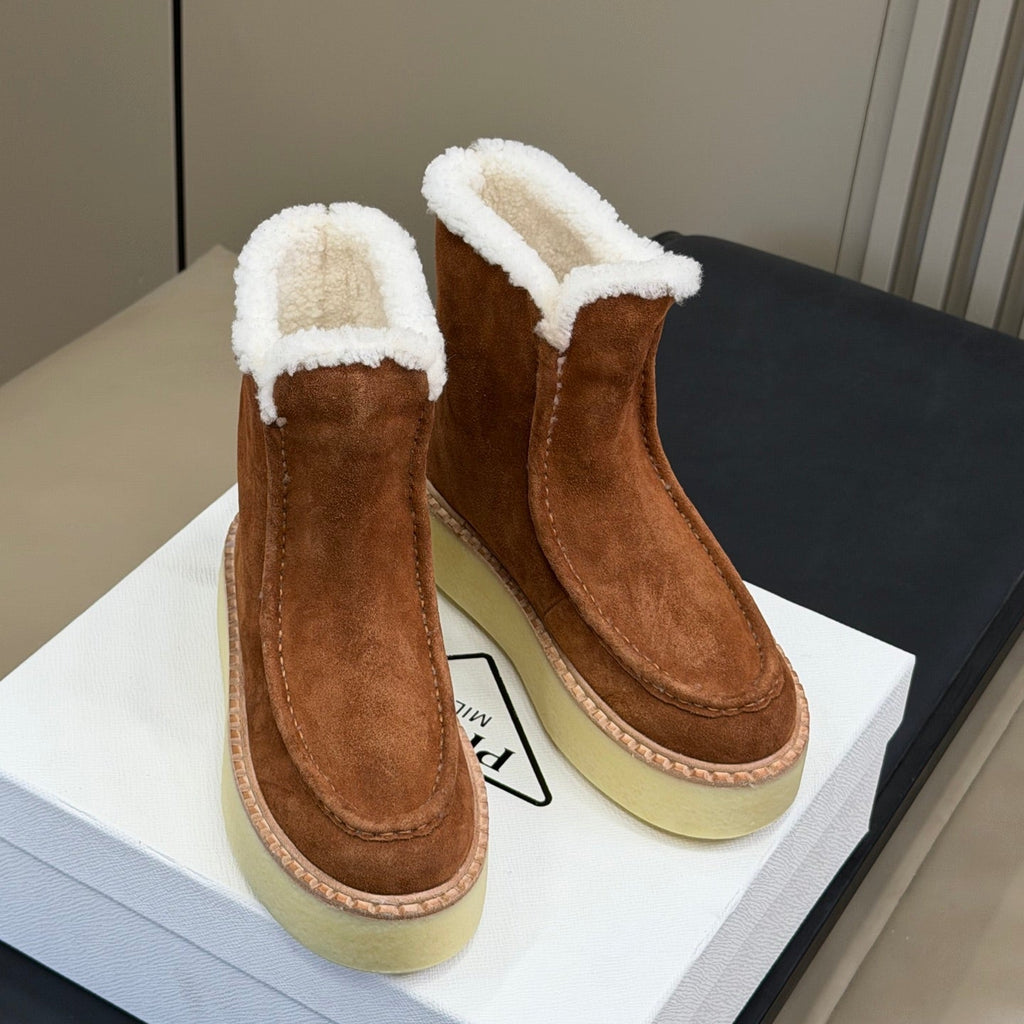 PRADA 25S PLATFORM ANKLE BOOTS 40 MM IN RK BROWN SUEDE SHEARLING-LINED