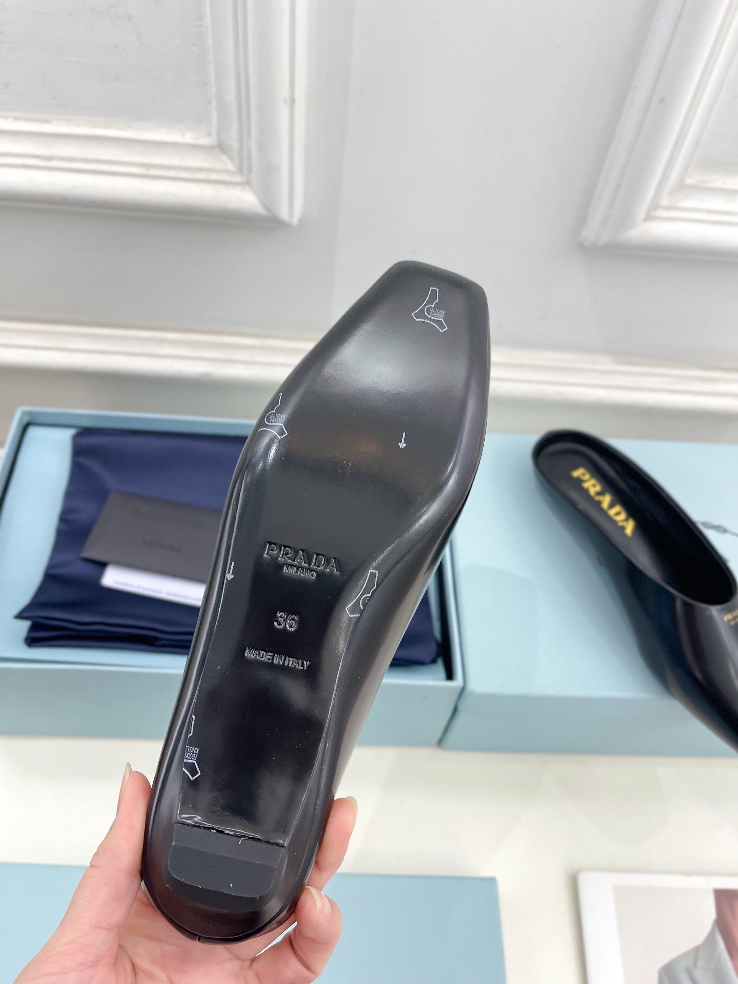 PRADA MULES SQUARE TOE IN BLACK SMOOTH LAMBSKIN